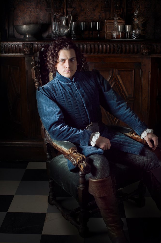 Aneurin Barnard