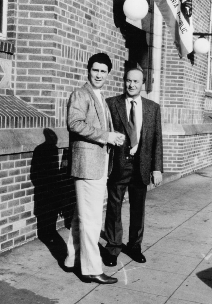 Robert Loggia