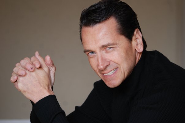 Mark Lindsay Chapman