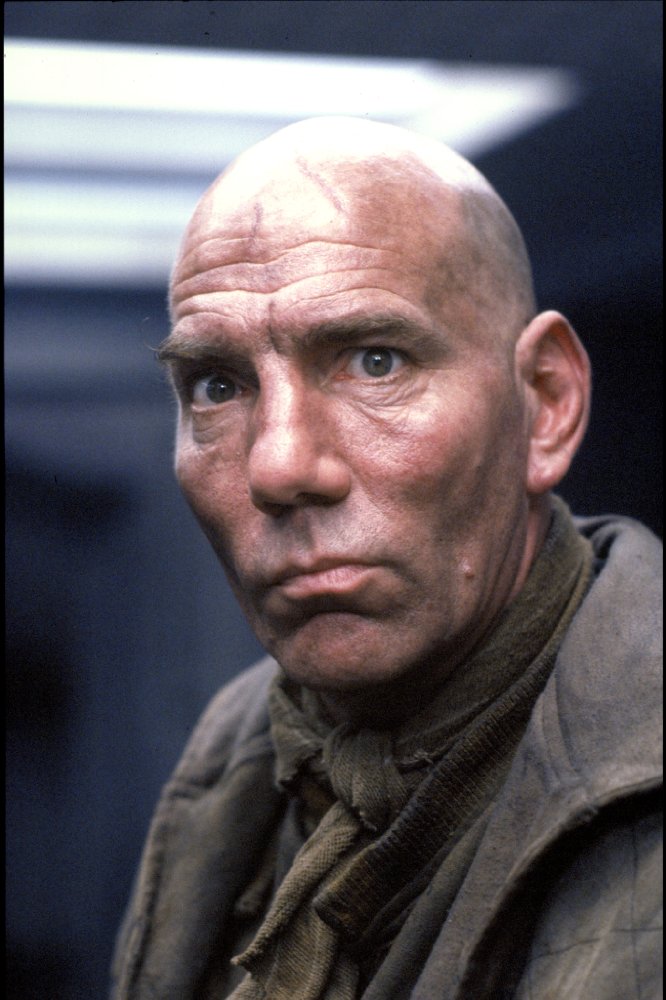 Pete Postlethwaite