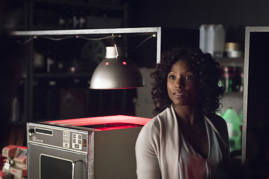 Rutina Wesley