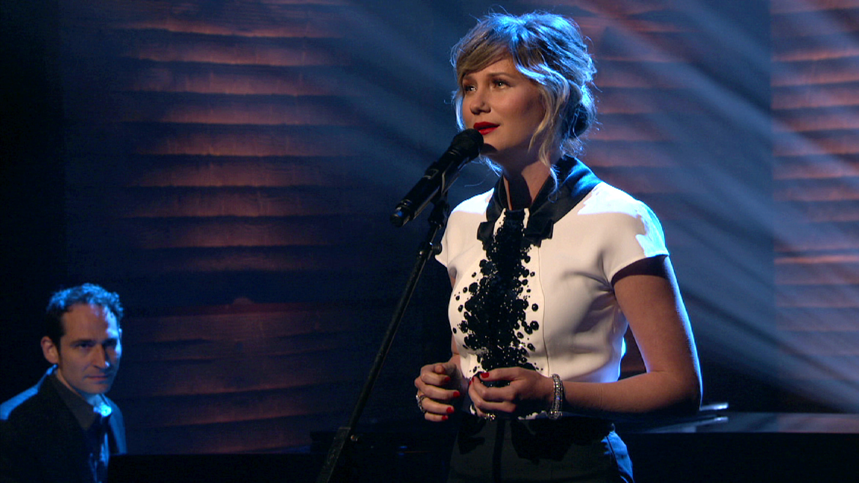 Jennifer Nettles
