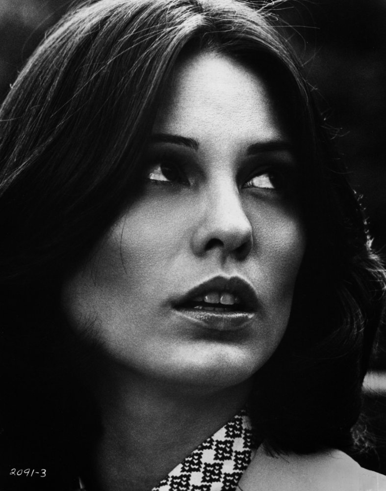 Cristina Raines