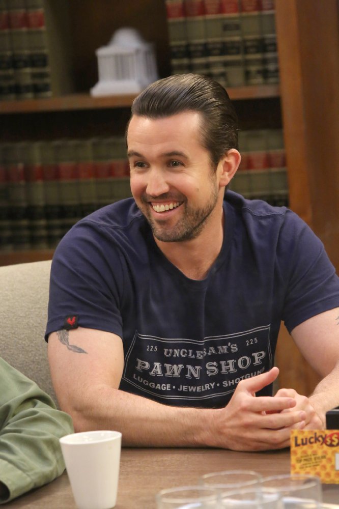 Next photo of Rob McElhenney